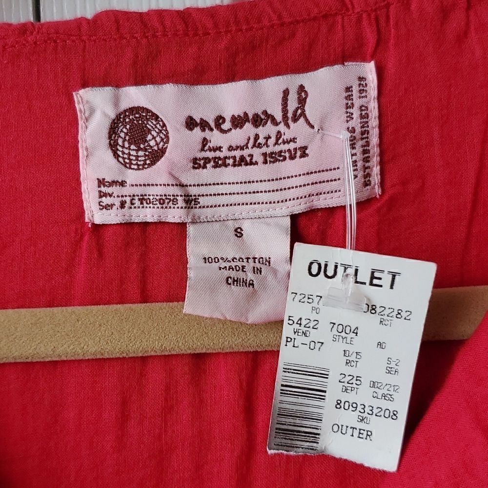 ✨️One World special issue jacket,NWT, ✨️small - Picture 2 of 6